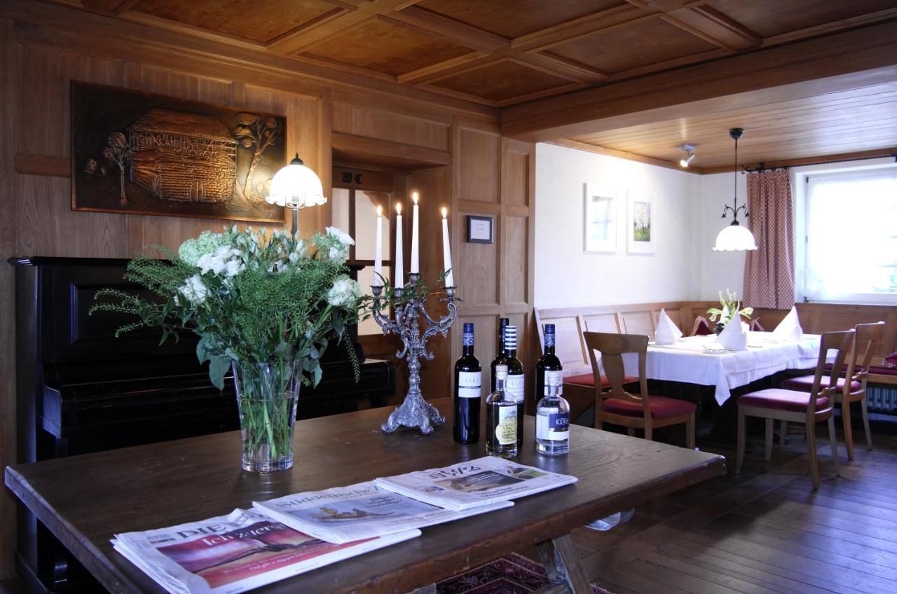 Gasthof Waescherschloss Waeschenbeuren Bagian luar foto